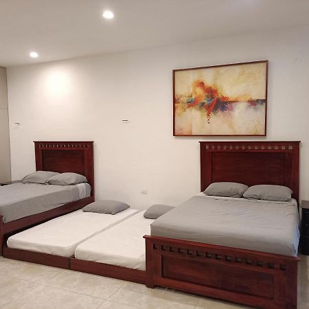 Casa Hector, Con Jacuzzi, Cerca Del Foro Gnp. Villa Mérida Exteriör bild