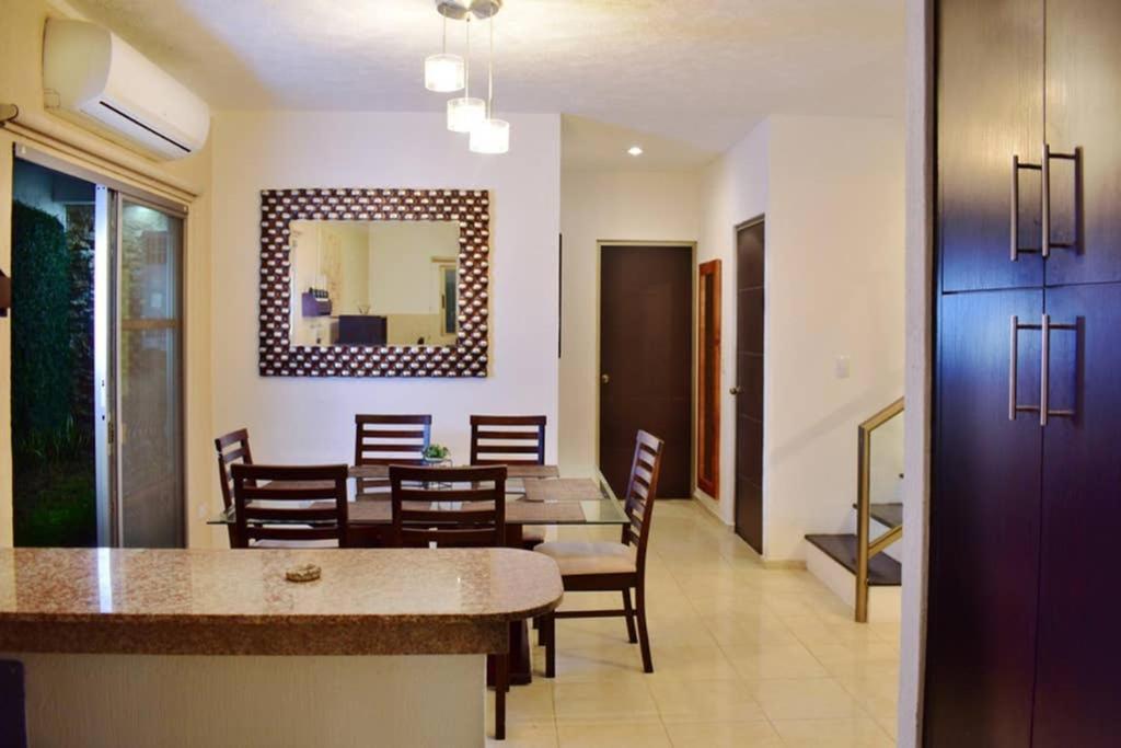 Casa Hector, Con Jacuzzi, Cerca Del Foro Gnp. Villa Mérida Exteriör bild