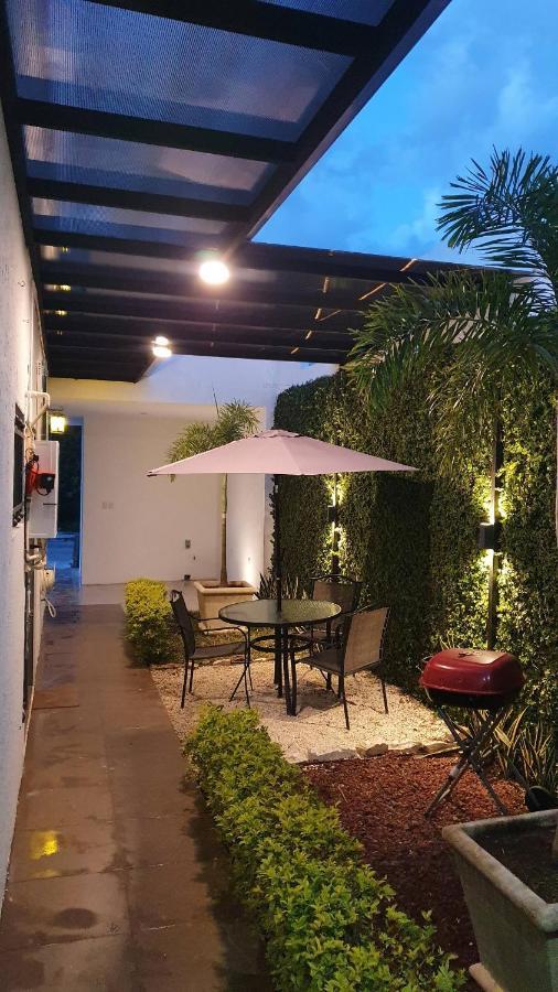 Casa Hector, Con Jacuzzi, Cerca Del Foro Gnp. Villa Mérida Exteriör bild