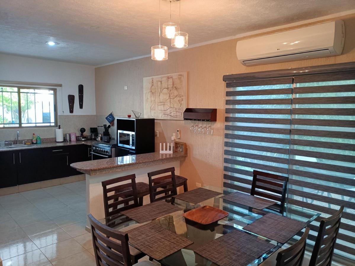 Casa Hector, Con Jacuzzi, Cerca Del Foro Gnp. Villa Mérida Exteriör bild