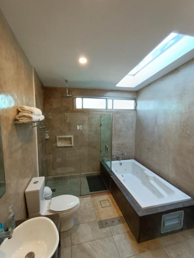 Casa Hector, Con Jacuzzi, Cerca Del Foro Gnp. Villa Mérida Exteriör bild