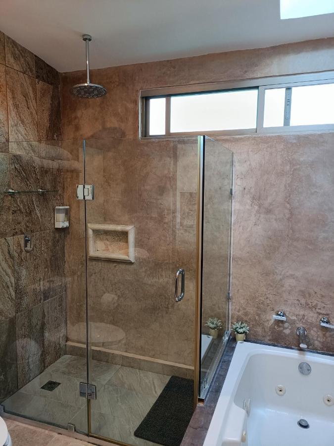 Casa Hector, Con Jacuzzi, Cerca Del Foro Gnp. Villa Mérida Exteriör bild