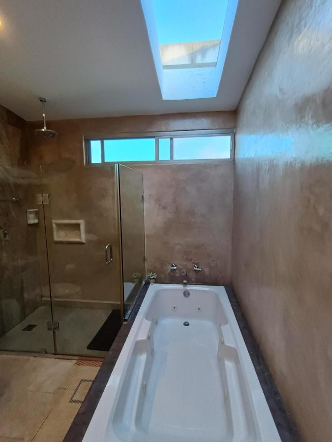 Casa Hector, Con Jacuzzi, Cerca Del Foro Gnp. Villa Mérida Exteriör bild